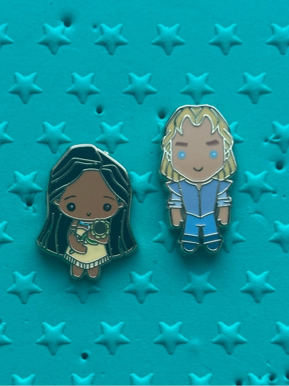 💛Disney Pocahontas & John Smith Mini Pins